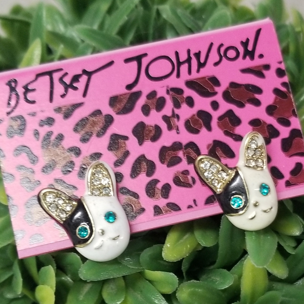 πHPπBetsey Johnson Vintage Stud Earrings - Picture 2 of 6